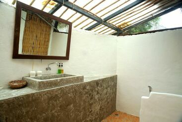 Mayalay Resort Green