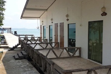 Samed Cliff Resort