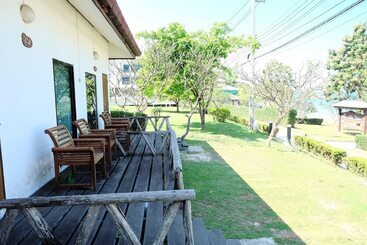 Samed Cliff Resort