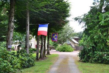 تختخواب و صبحانه Maison D'hôtes La Chouanniere