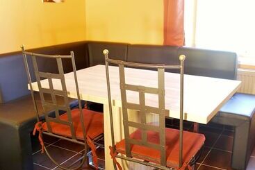 Cuba Bar & Hostel