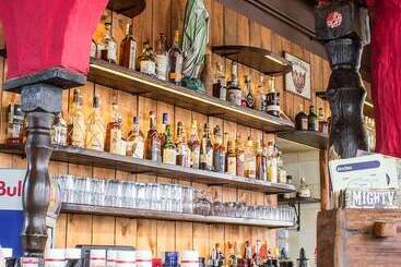 Cuba Bar & Hostel