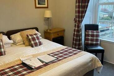 Daviot Guest House