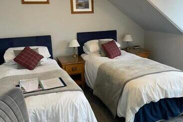 Daviot Guest House - Ayr