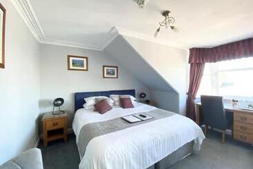 Daviot Guest House
