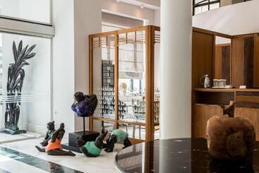 Hotel Avra City Boutique