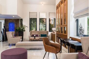 Hotel Avra City Boutique