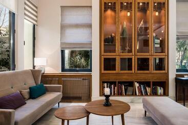 Hotel Avra City Boutique