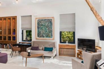 Hotel Avra City Boutique