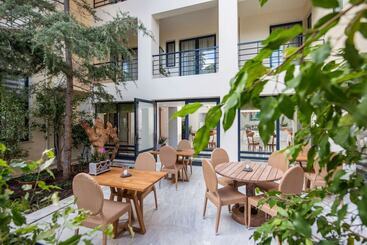 Hotel Avra City Boutique