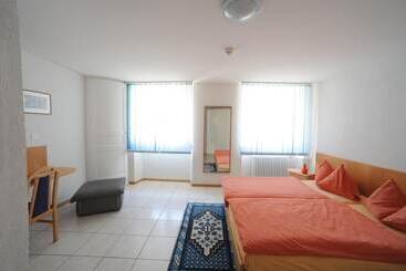 هتل Hôtel Chez Gilles