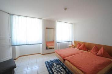 هتل Hôtel Chez Gilles