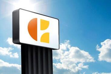 هتل Comfort Inn & Suites