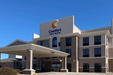 هتل Comfort Inn & Suites