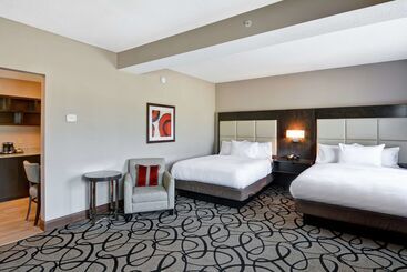 هتل Doubletree By Hilton Hattiesburg, Ms