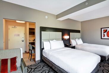 هتل Doubletree By Hilton Hattiesburg, Ms