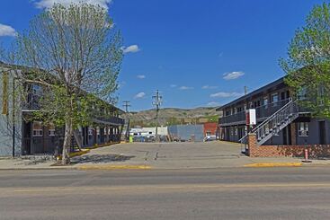 هتل Econo Lodge Inn & Suites Drumheller