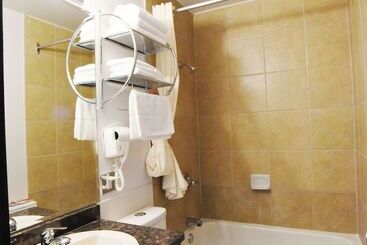 هتل Econo Lodge Inn & Suites Drumheller