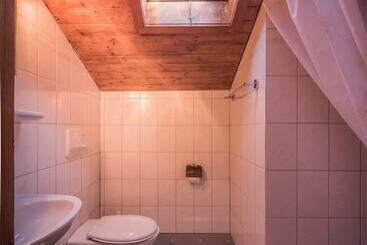 هتل Gasthof Schoenegg B&b