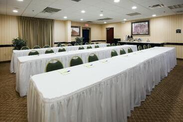 Holiday Inn Express Hotel & Suites  Gadsden, An Ihg