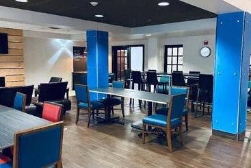 Holiday Inn Express Hotel & Suites  Gadsden, An Ihg