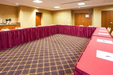 Holiday Inn Express Hotel & Suites Hagerstown, An Ihg