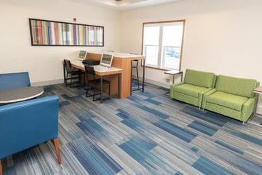 هتل Holiday Inn Express & Suites Iron Mountain, An Ihg