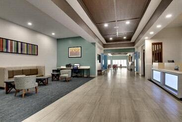 هتل Holiday Inn Express & Suites Laurel, An Ihg
