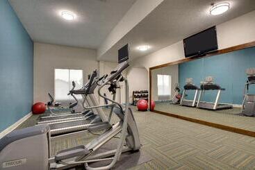 هتل Holiday Inn Express & Suites Laurel, An Ihg