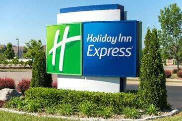 هتل Holiday Inn Express & Suites Lexington Downtown Area Keeneland, An Ihg