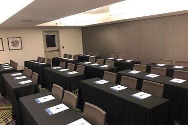 Holiday Inn Express Hotel & Suites Modesto Salida, An Ihg