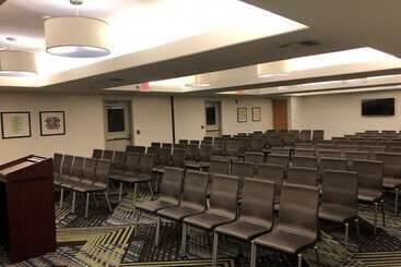 Holiday Inn Express Hotel & Suites Modesto Salida, An Ihg