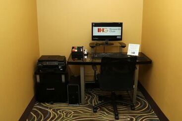 Holiday Inn Express Hotel & Suites Saginaw, An Ihg