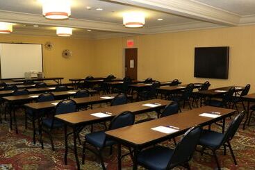 Holiday Inn Express Hotel & Suites Saginaw, An Ihg
