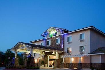 Holiday Inn Express Hotel & Suites San Dimas, An Ihg