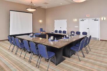 Holiday Inn Express Hotel & Suites Ventura Harbor, An Ihg