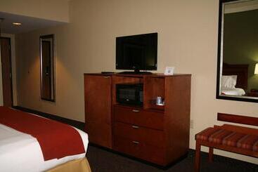 فندق Holiday Inn Express And Suites Greenville By Ihg