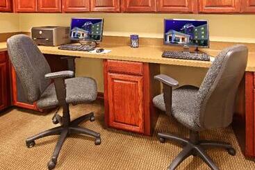 هتل Holiday Inn Express & Suites West By Ihg