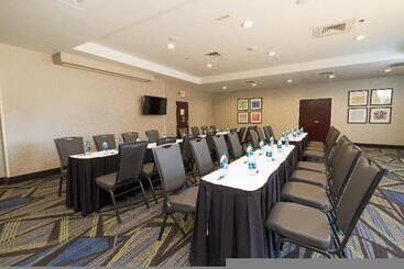 Holiday Inn Express Hotel & Suites Clinton, An Ihg