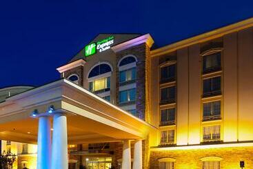 هتل Holiday Inn Express & Suites Columbus At Northlake, An Ihg