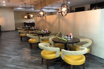 هتل Holiday Inn Houma By Ihg