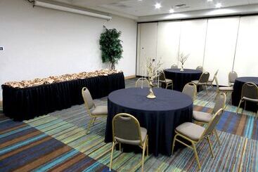 هتل Holiday Inn Houma By Ihg