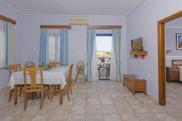 هتل Maltezana Beach