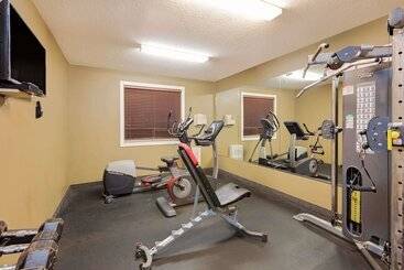 هتل Ramada By Wyndham Cold Lake