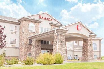 فندق Ramada By Wyndham Pincher Creek