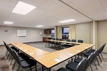 هتل Super 8 By Wyndham Kapuskasing