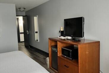 هتل Travelodge By Wyndham Barrie