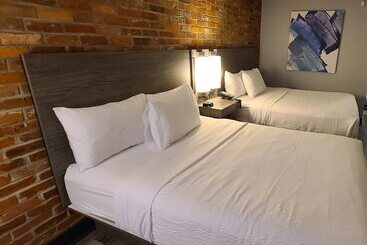 هتل Travelodge By Wyndham Barrie