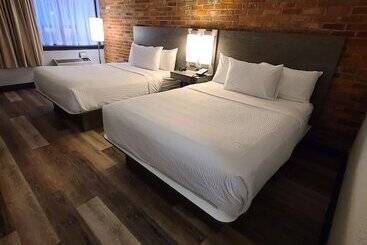 هتل Travelodge By Wyndham Barrie