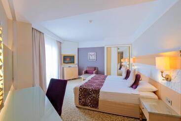 هتل Villa Side Residence